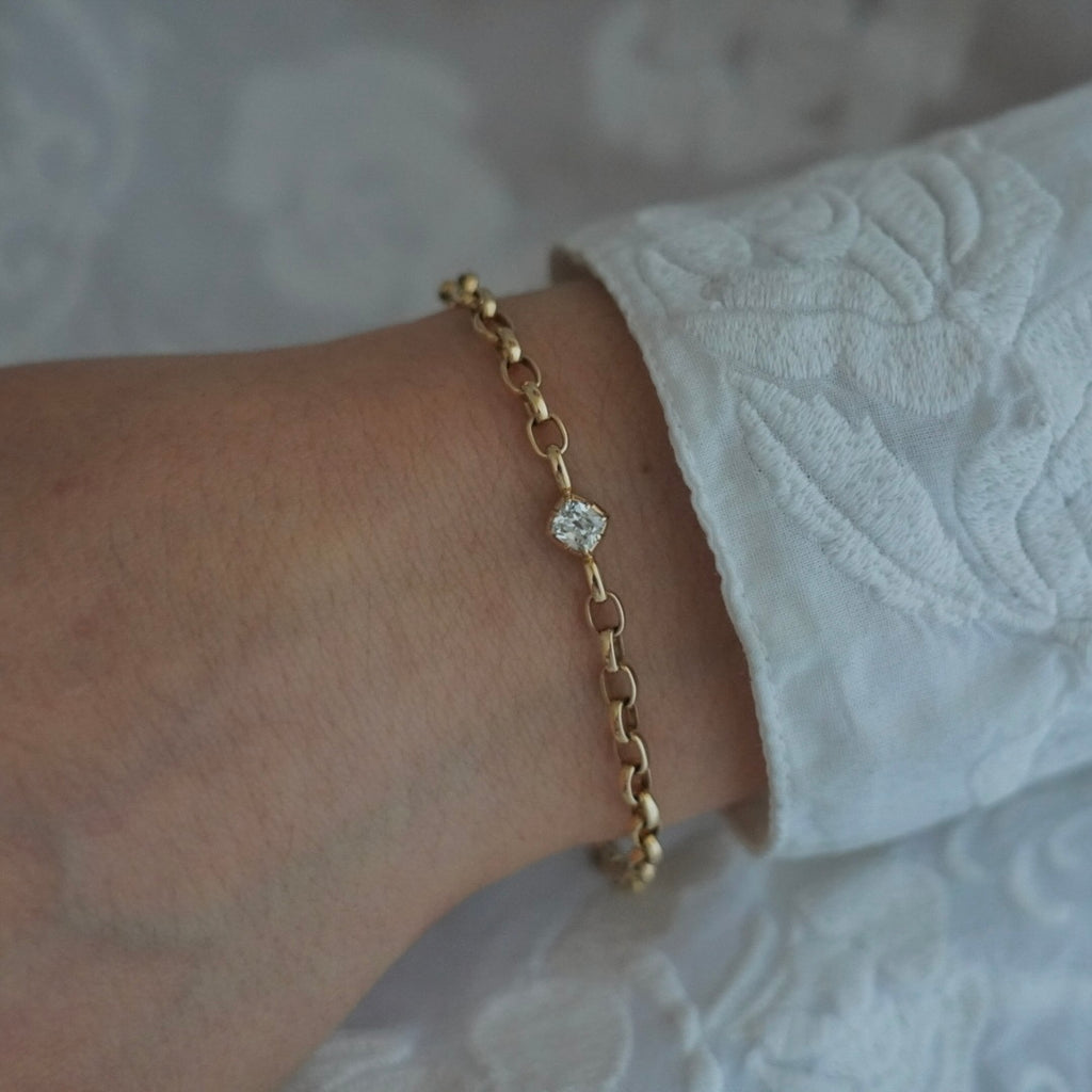 Tilted Diamond Ribbon Bracelet